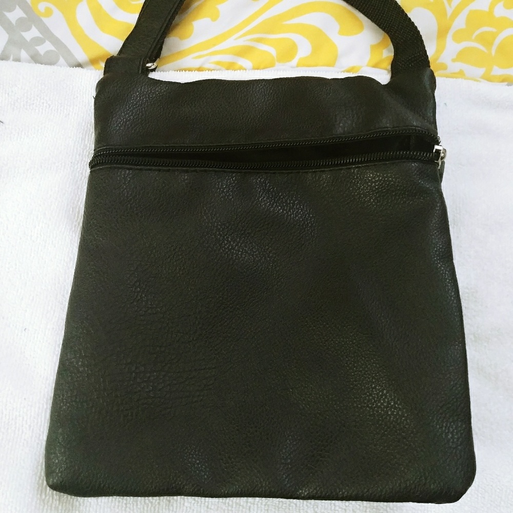 Faux Leather Black crossbody purse - Picture 3 of 5